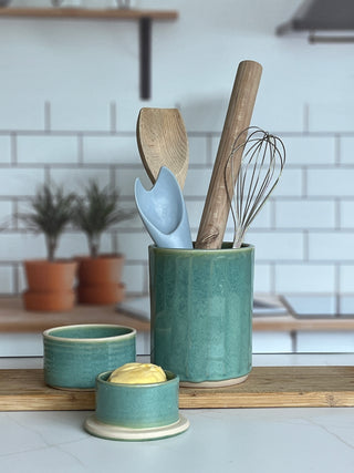 Utensil holder