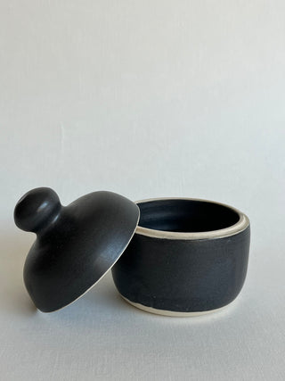 Sugar Jars, Cookie Jars, Lidded Jars
